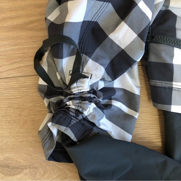 Like New Lululemon jacket - Picture 3 of 12